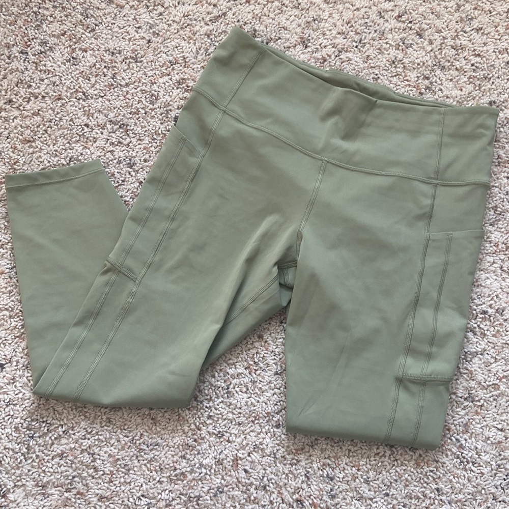 Athleta ultimate stash II 7/8 Tight